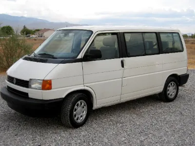 White VW Eurovan